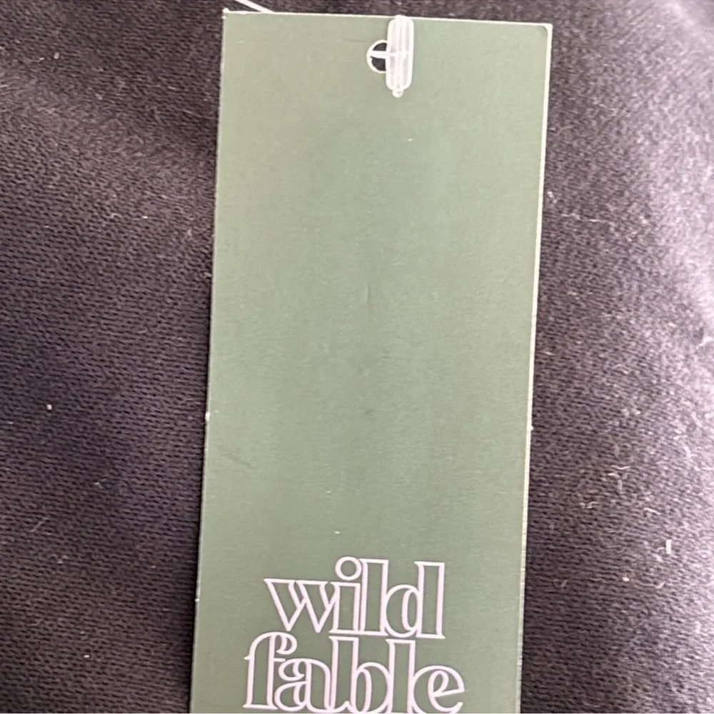 Wild Fable Women's Black Cropped Sweatshirt - Picture 8 of 9